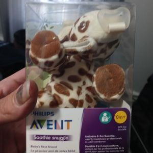 2 avent soothie snuggies